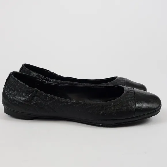 🆕️ Delman Black Leather Ballet Flats