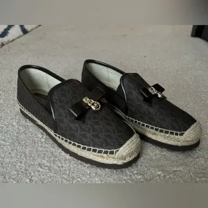 🆕 Espadrilles Michael Kors, Size 6.5