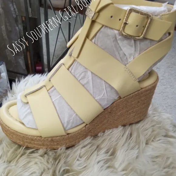 🆕⭐ Franco Sarto vanilla lemon leather wedge espadrilles