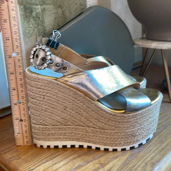 🐾 Marc Jacobs platform distressed gold leather espadrilles w rhinestone buckle