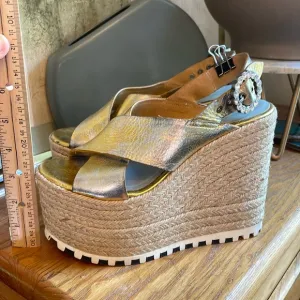 🐾 Marc Jacobs platform distressed gold leather espadrilles w rhinestone buckle