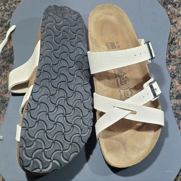 🐢 NWOT Birkis, Birkenstock women’s size 9.5/10