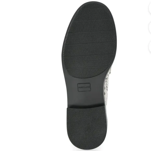 🆕 Portland Boot Company Women's Studded Loafers (size 10)