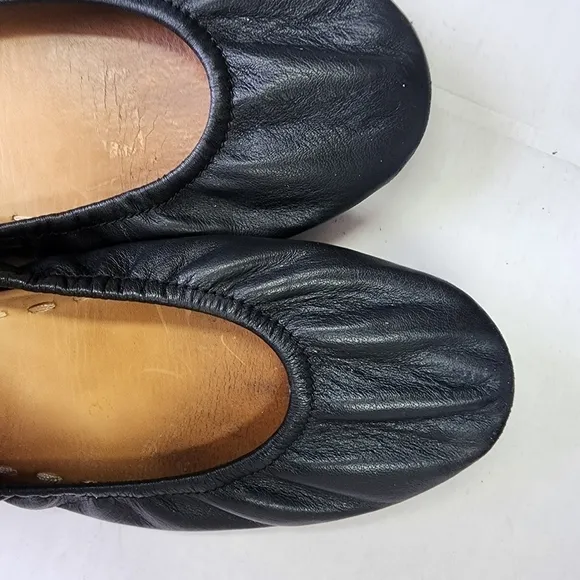 🌸 Tieks | Black Leather Flats, size 8