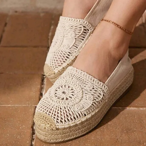 1 Pair Women's Elegant Daily Flat Shoes With Woven Pattern