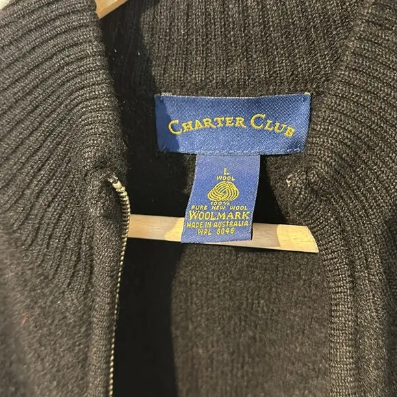 100% pure new wool Charter club full zip vest