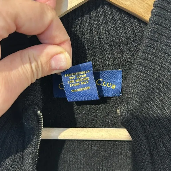 100% pure new wool Charter club full zip vest