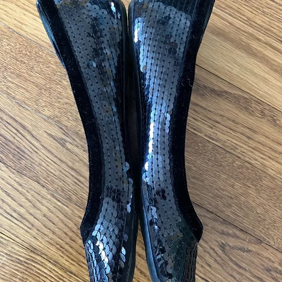 7 1/2 Gucci Black Sequin Ballet Flats with Suede Trim Vintage