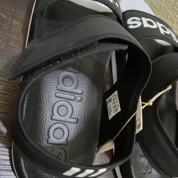 Adidas Adilettes Mens Strappy Velcro Sandals Black &amp; White NWT Size 11