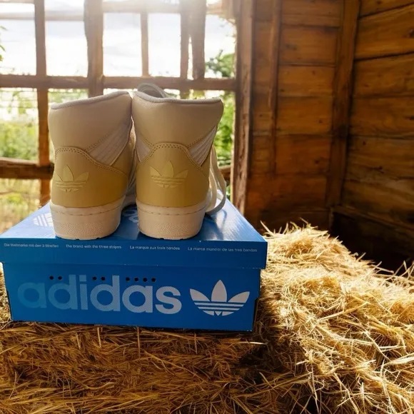 Adidas Rivalry 86- High Top Leather Sneakers