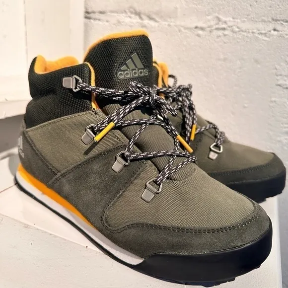 Adidas Snowpitch Green Gold  High Top Sneaker Hiker Grip Bottom Men’s 5.5