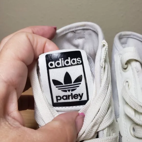 Adidas x Parley Men's 6 Nizza High Top Trainers Sneakers White Black Retro Skate
