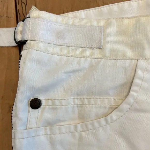 Aem’kei Off White Cotton Shorts, Zippers on sides, adjustable tab waist, Germany