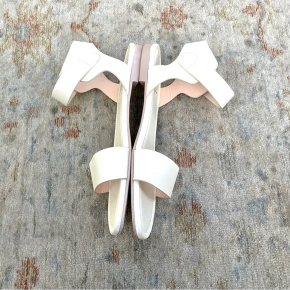 AGL NWT New Flat Ivory Sandals Sz 39.5, 9.5 US