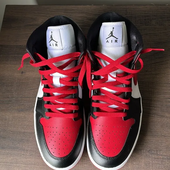 Air Jordan 1 MID black gym red white black women’s size 12 men’s 10.5 with box