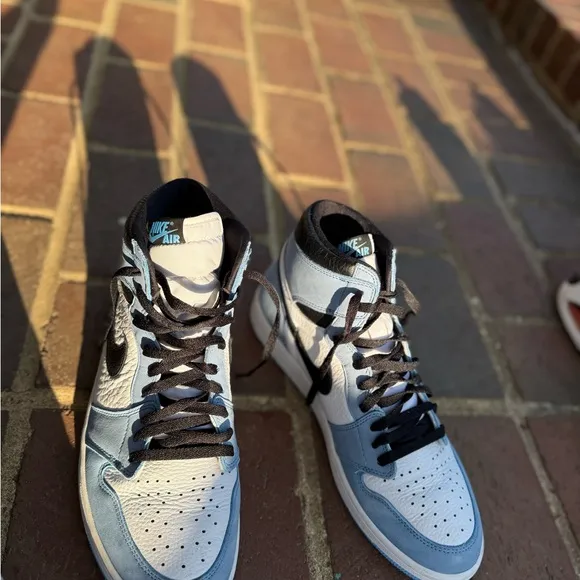 Air Jordan 1 Retro OG High University Blue 555088-134 Size 12