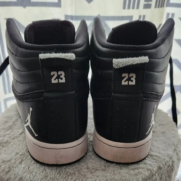 Air Jordan High Top Sneakers. Black. Youth 6.5