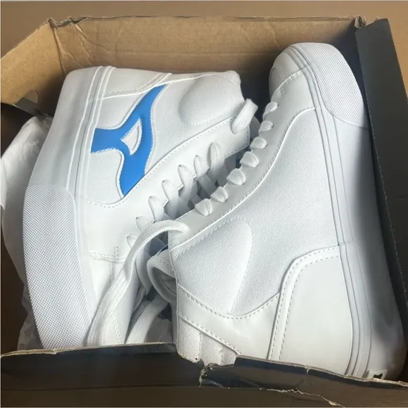 Airwalk Aurora3 White and Blue High-Tops Sneakers