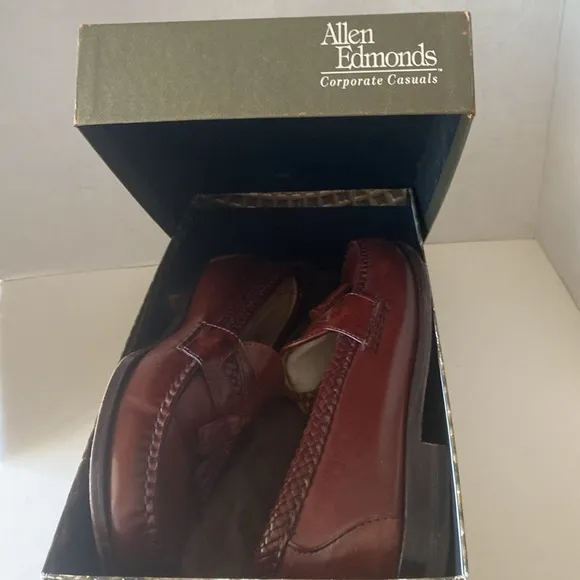 Alan Edmonds men’s dress tassel loafers Maxfield Chica skin size 9 1/2EEE.