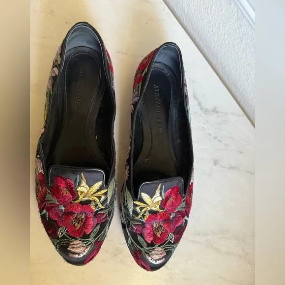 ALEXANDER MCQUEEN Floral Embroidered Ballet Flats