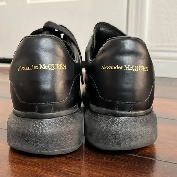 Alexander McQueen Women's Oversized Leather Sneakers sz 40 Black Lace Up Chunky