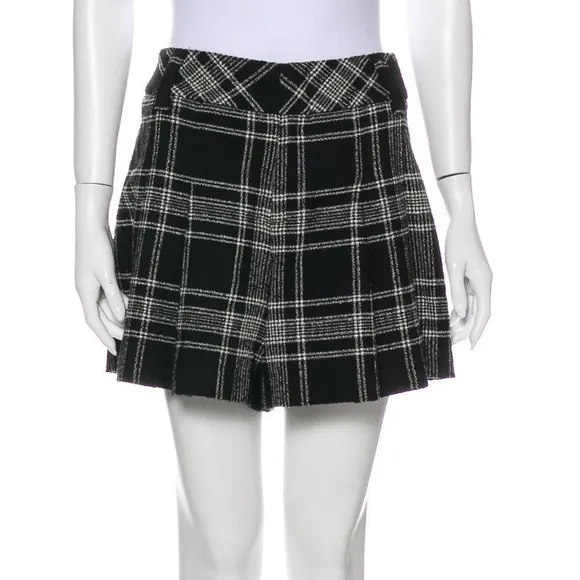 Alice   Olivia Statement Shorts S