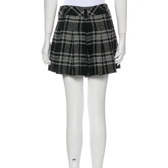 Alice   Olivia Statement Shorts S