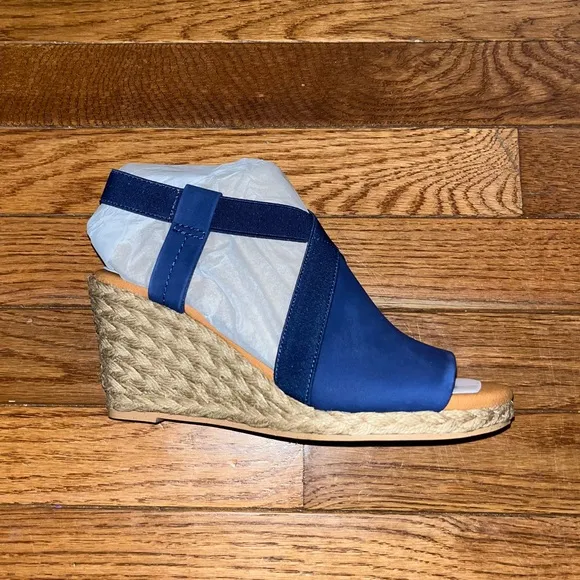 Andre Assous Nalik Platform wedge  Espadrilles Sandals Navy Women's Size 6