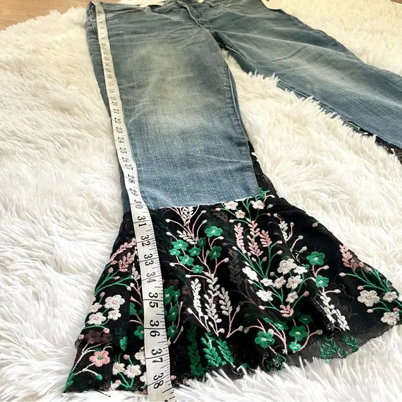 Anthro Pilcro High rise Embroidered Tiered cha cha flounce Lace Jean size 30 NWT