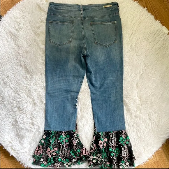 Anthro Pilcro High rise Embroidered Tiered cha cha flounce Lace Jean size 30 NWT