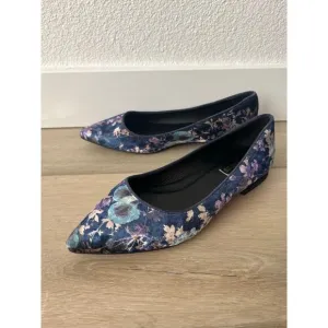 Anthropologie elysess Velvet Ballet Flats Floral Size EU 36/US 5/5.5