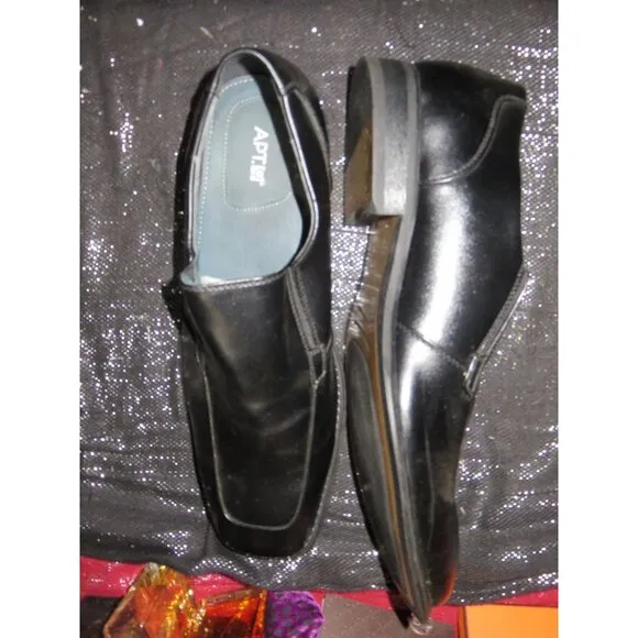 Apt. 9 Kingman Men's Black Leather Loafers Slip On Dress Career Shoes size 13