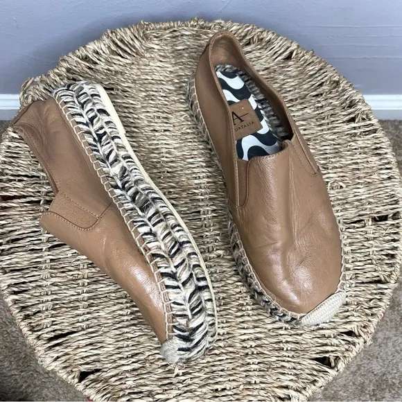 AQUATALIA Jen Tan Leather Platform Slip On Espadrilles