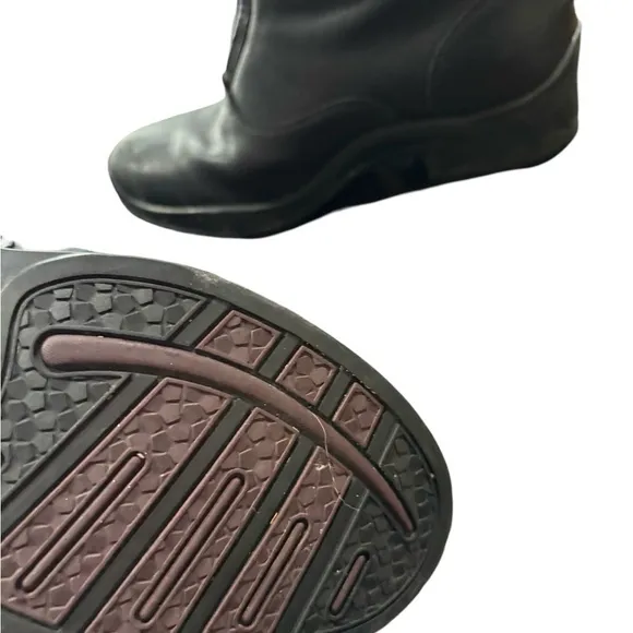 Ariat Waterproof Ankle Boots Insulated Black Size 9