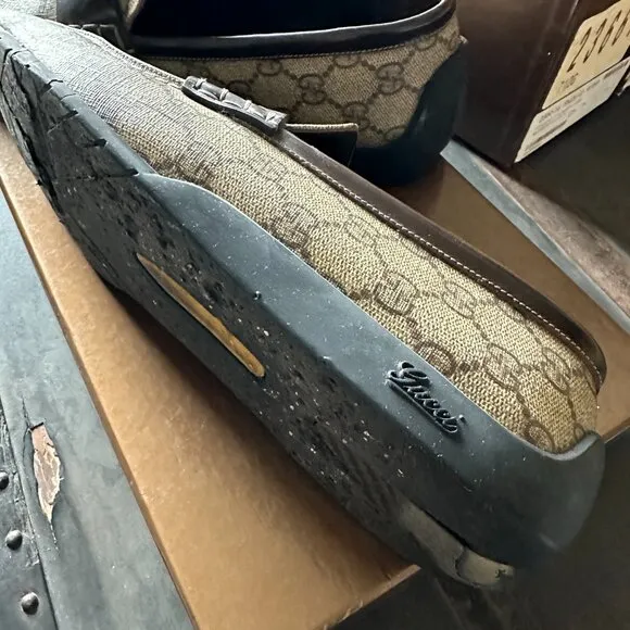 Authentic classic  Monogram Gucci Loafers Men's US Size 9