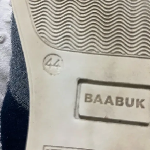 Baabuk Sky Wooler Shoes, Jean's Blue, UNISEX Size (44 mens 10/womens 11.5)