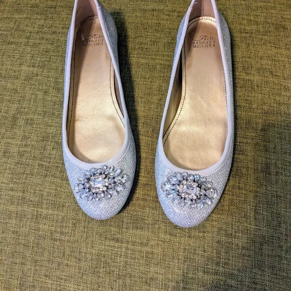Badgley Mischka Silver Rhinestone Embellished Ballet Flats Crystal Broach Sz 7.5