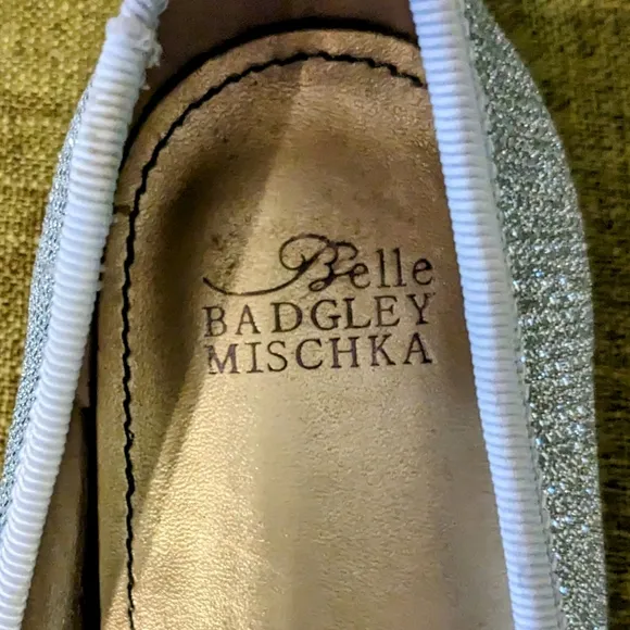 Badgley Mischka Silver Rhinestone Embellished Ballet Flats Crystal Broach Sz 7.5