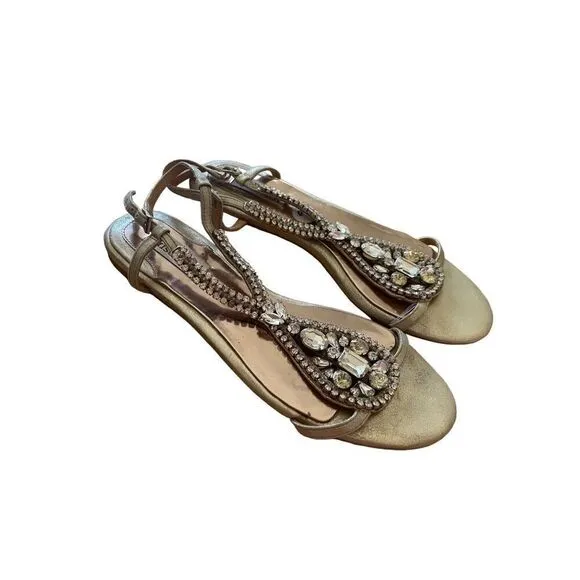 Badgley Mischka Womens Beige Embellished Leather Flat Jeweled Sandals Size 9M