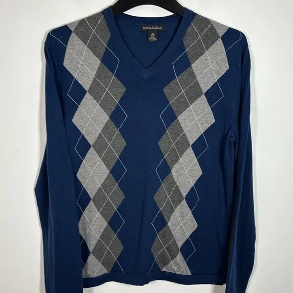 Banana Republic Luxury Blend Blue Grey Argyle Sweater Medium Silk Cashmere VNeck