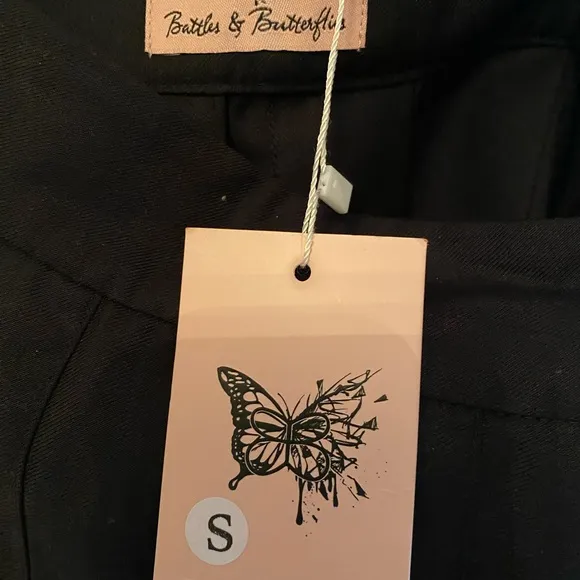 Battles and Butterflies. Black Pleated. Tennis Skirt Peek-a-boo White Pockets. S