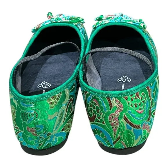 BC Born in California Footwear Green Multi Brocade Ballet Flats Size 7.  New.