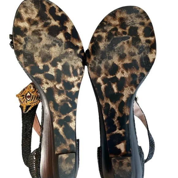 Betsey Johnson Kahluua black Flat Tiger Head Embellished Sandals size 7.5