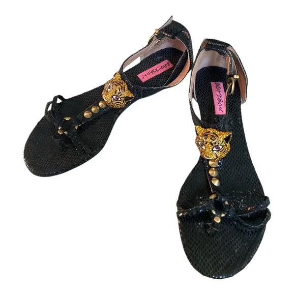 Betsey Johnson Kahluua black Flat Tiger Head Embellished Sandals size 7.5
