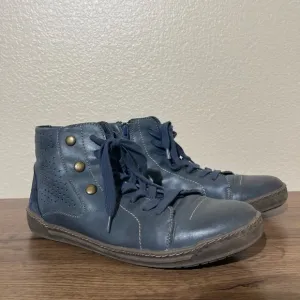 Biza Men's Blue High-Top Sneakers