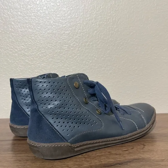 Biza Men's Blue High-Top Sneakers