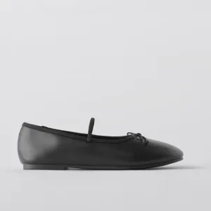 Black ballet flats