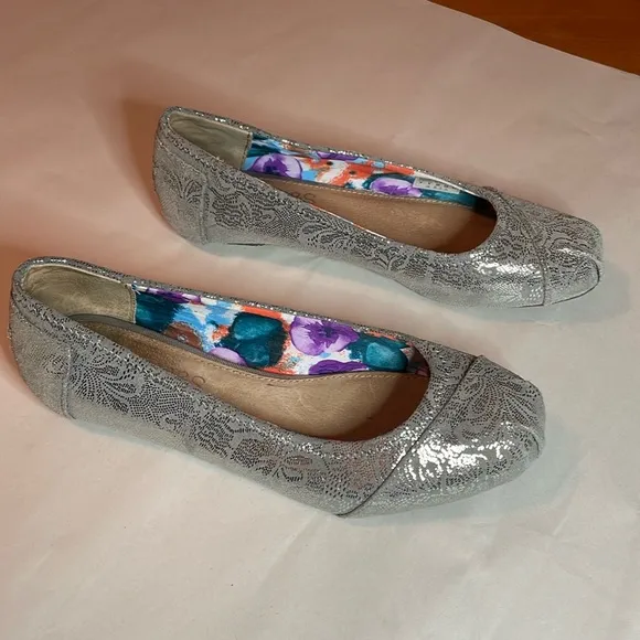 BOBS flats loafers silver grey