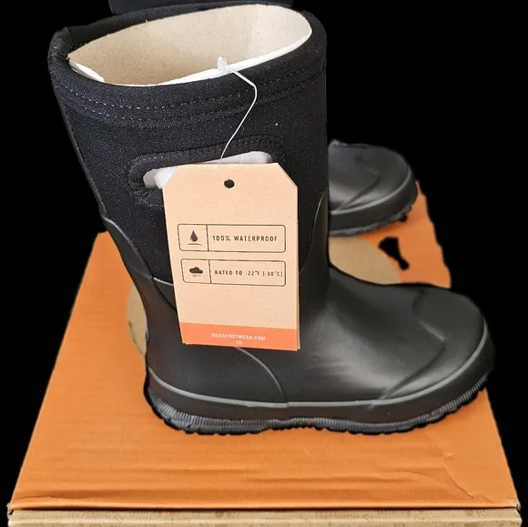 BOGS 100% WATERPROOF, INSULATED Boots in Black, UNISEX,Size 12 Little Kids, NEW!