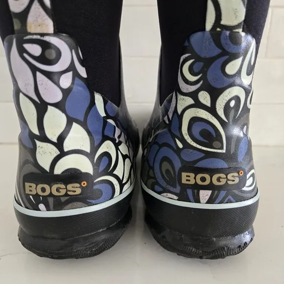 Bogs Classic High Lanai Waterproof Winter Snow Rain Boots Black Blue Flowers 6